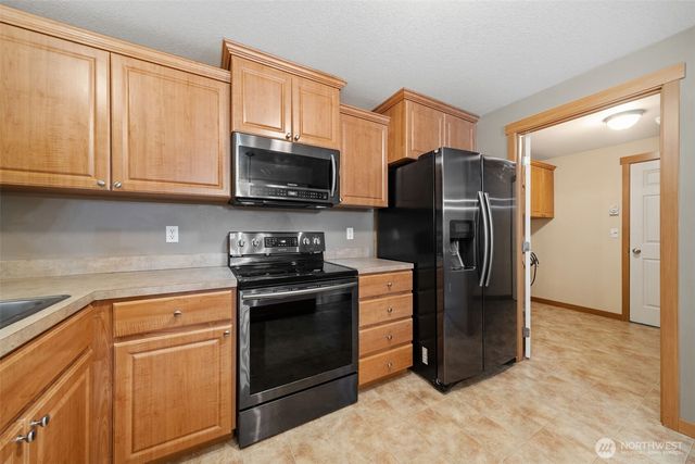 321 ROLLINGWOOD Road, Kelso, WA 98626