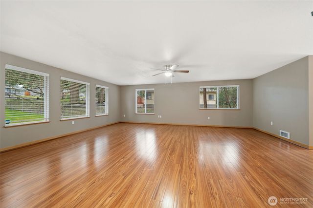 321 ROLLINGWOOD Road, Kelso, WA 98626