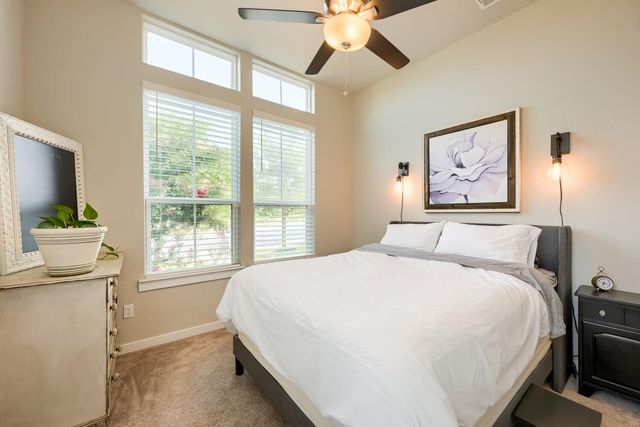 621 Rancho Sienna LOOP, Georgetown, TX 78628