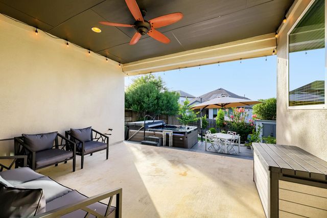621 Rancho Sienna LOOP, Georgetown, TX 78628
