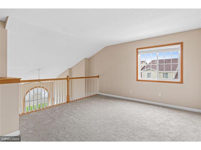 1900 Hawthorne Point, Hudson, WI 54016