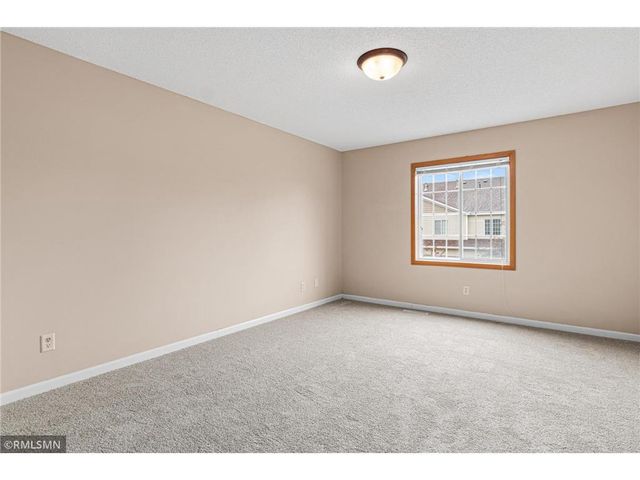 1900 Hawthorne Point, Hudson, WI 54016
