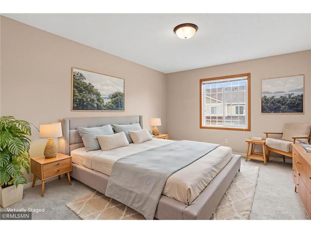 1900 Hawthorne Point, Hudson, WI 54016