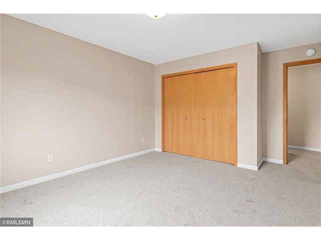1900 Hawthorne Point, Hudson, WI 54016