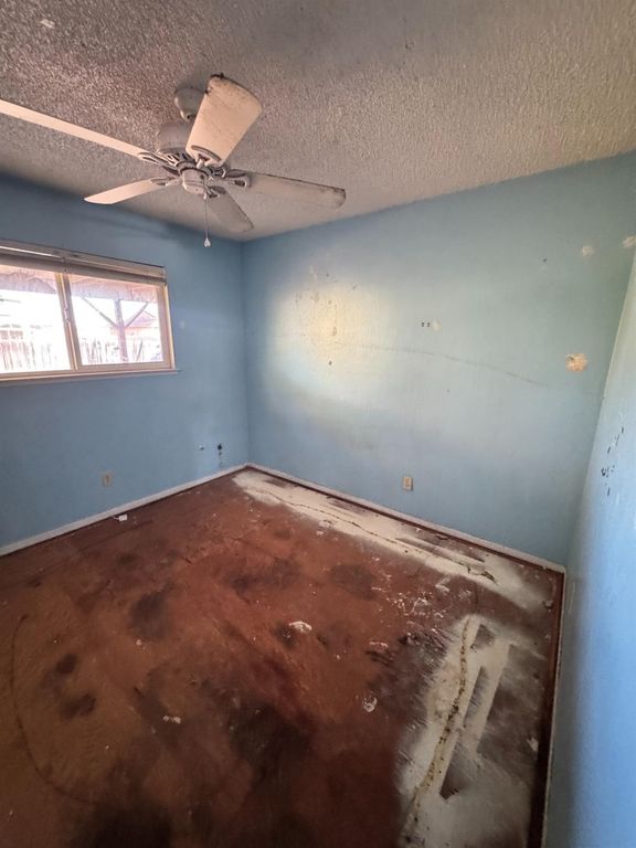 Image 17 of property listing at 107 W Richert Avenue, Clovis, CA 93612