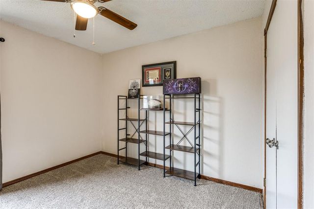 1011 Royal Lane, Yukon, OK 73099