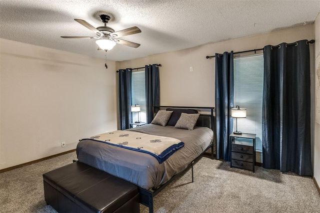 1011 Royal Lane, Yukon, OK 73099