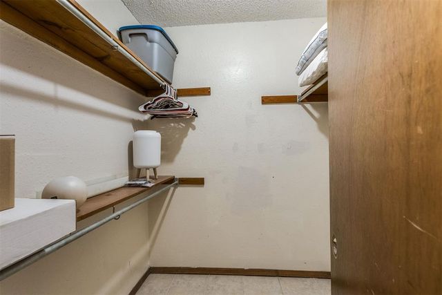 1011 Royal Lane, Yukon, OK 73099