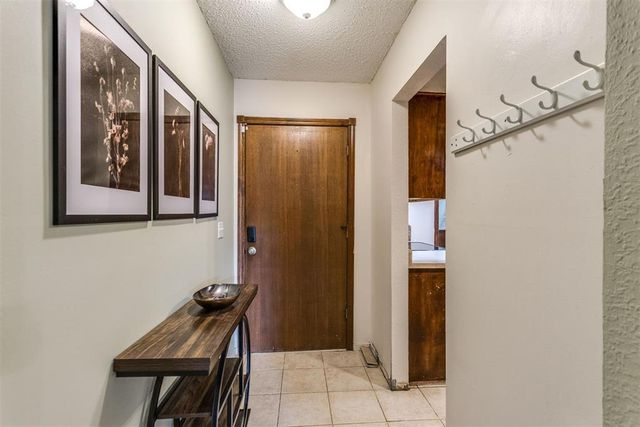 1011 Royal Lane, Yukon, OK 73099