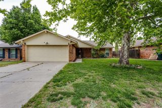 1011 Royal Lane, Yukon, OK 73099