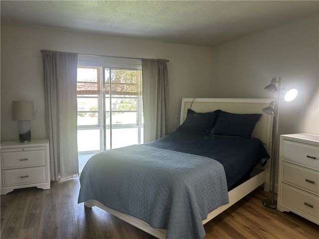 101 Spring Lake Drive 204, Vero Beach, FL 32962