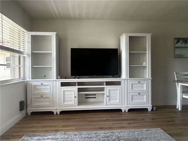 101 Spring Lake Drive 204, Vero Beach, FL 32962