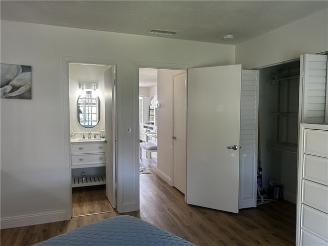 101 Spring Lake Drive 204, Vero Beach, FL 32962