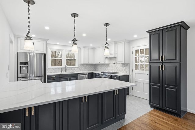 5300 NEVILLE CT, Alexandria, VA 22310