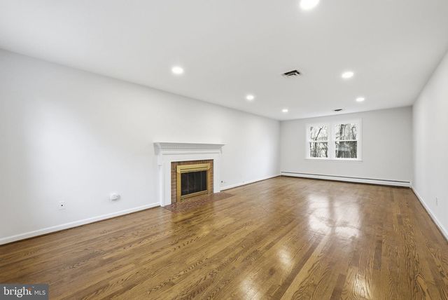 5300 NEVILLE CT, Alexandria, VA 22310