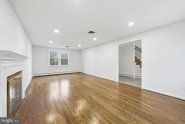 5300 NEVILLE CT, Alexandria, VA 22310