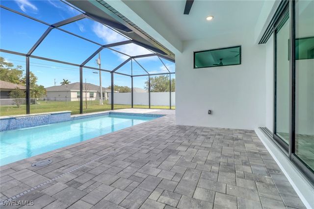 321 NE 19th AVE, Cape Coral, FL 33909