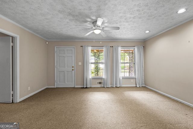 119 Hickory Avenue, Fayetteville, GA 30215