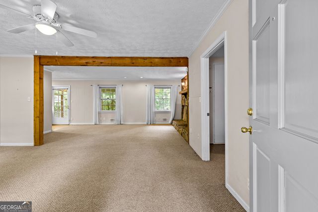 119 Hickory Avenue, Fayetteville, GA 30215