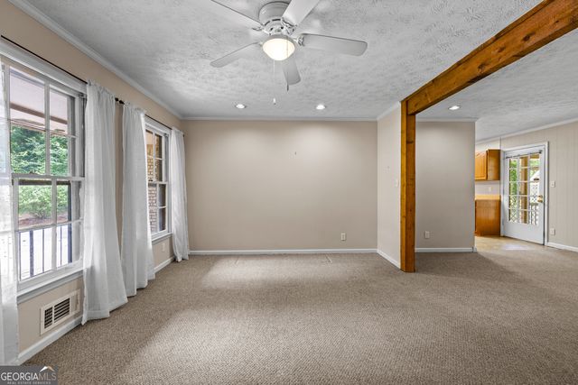119 Hickory Avenue, Fayetteville, GA 30215