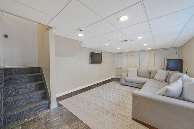1721 James Street, Merrick, NY 11566