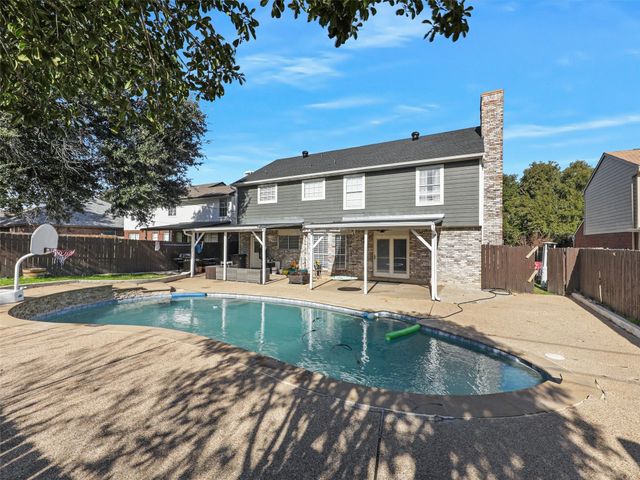 2322 Snowdon Drive, Arlington, TX 76018