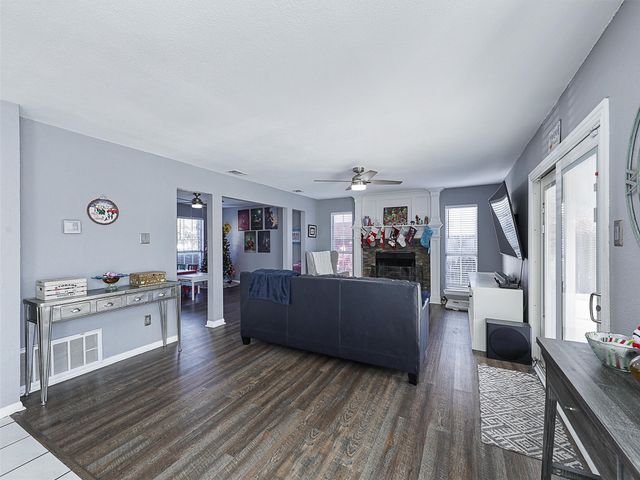 2322 Snowdon Drive, Arlington, TX 76018