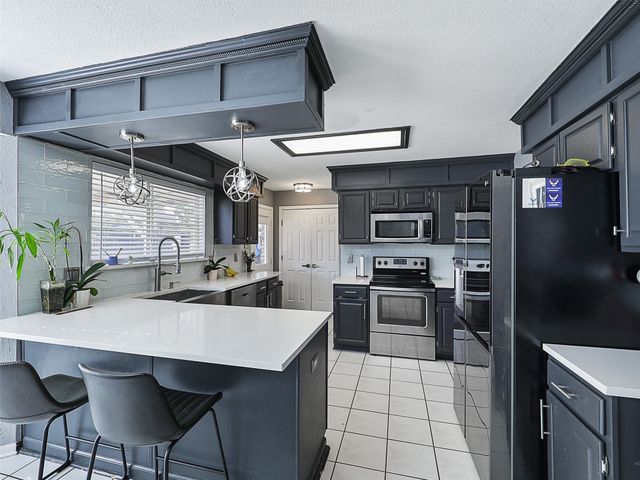 2322 Snowdon Drive, Arlington, TX 76018