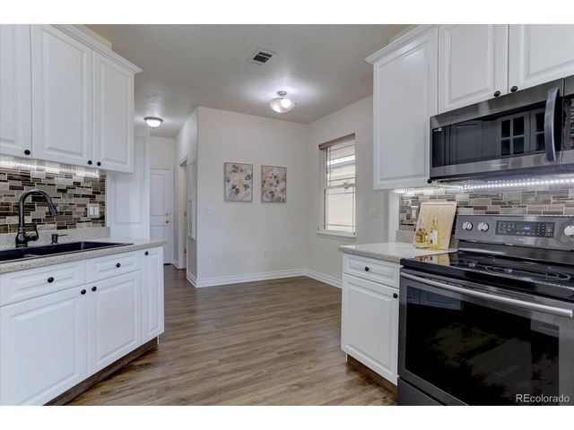 9244 W Coco Pl, Littleton, CO 80128