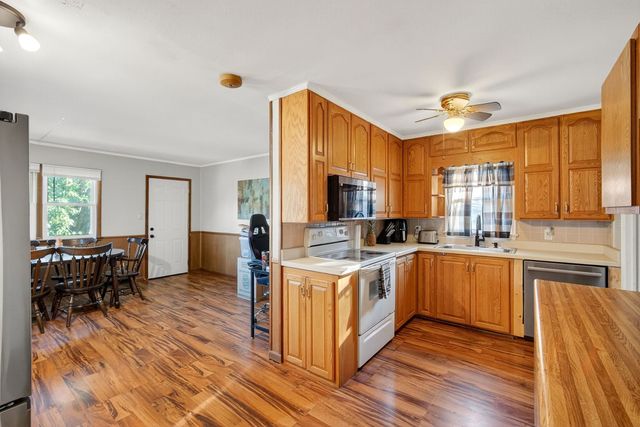 228 Hillside Avenue, West Des Moines, IA 50265