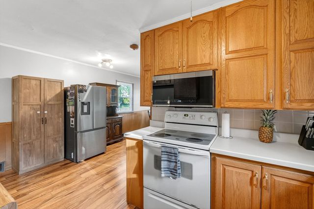 228 Hillside Avenue, West Des Moines, IA 50265