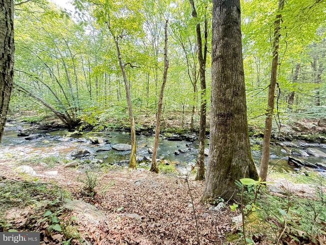 6414 DECKER, Bushkill, PA 18324