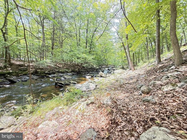 6414 DECKER, Bushkill, PA 18324