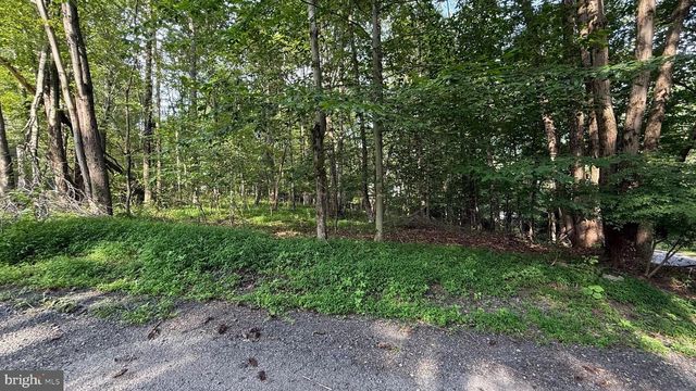 6414 DECKER, Bushkill, PA 18324