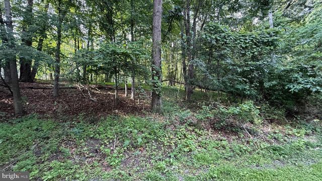 6414 DECKER, Bushkill, PA 18324