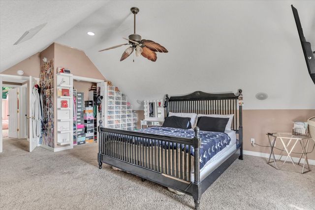 631 2nd Street, Buffalo, IA 52728