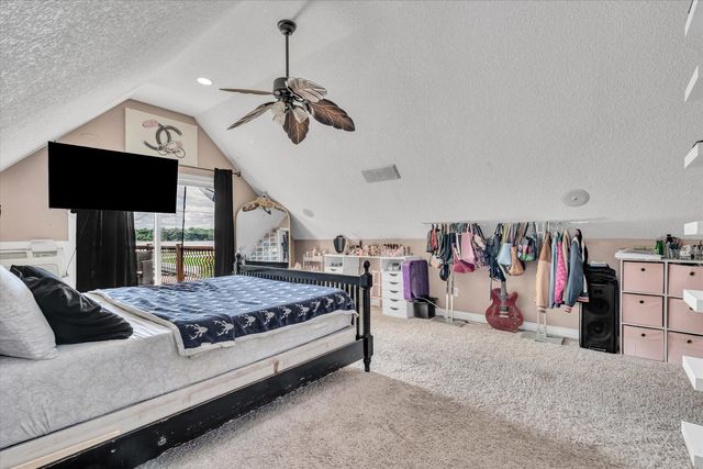 631 2nd Street, Buffalo, IA 52728