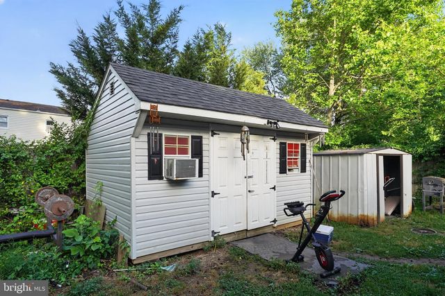 1310 ALBERTA DR, District Heights, MD 20747