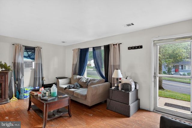 1310 ALBERTA DR, District Heights, MD 20747