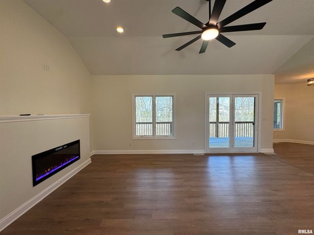 4335 Creek Drive, Springfield, IL 62711