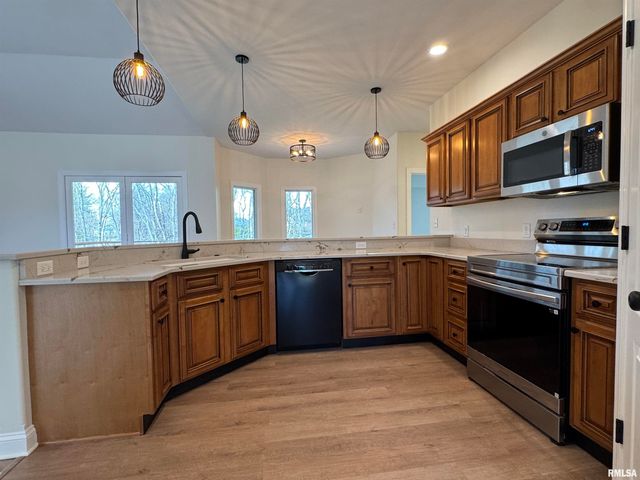 4335 Creek Drive, Springfield, IL 62711