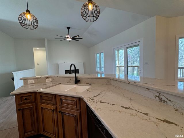 4335 Creek Drive, Springfield, IL 62711