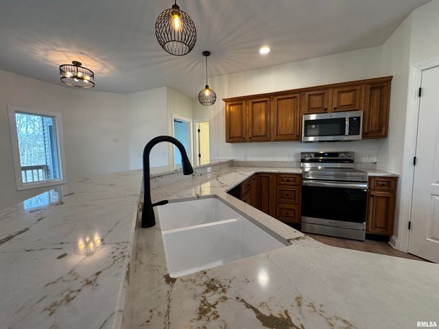 4335 Creek Drive, Springfield, IL 62711