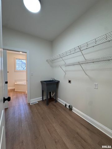 4335 Creek Drive, Springfield, IL 62711