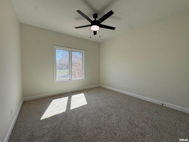 4335 Creek Drive, Springfield, IL 62711