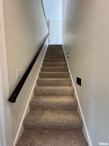 4335 Creek Drive, Springfield, IL 62711