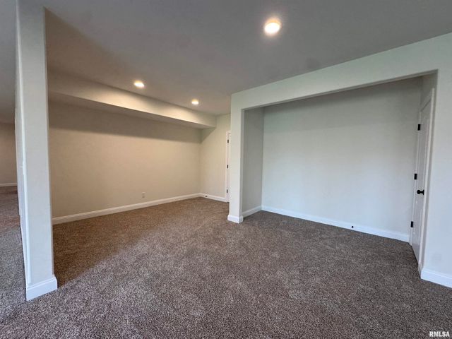 4335 Creek Drive, Springfield, IL 62711