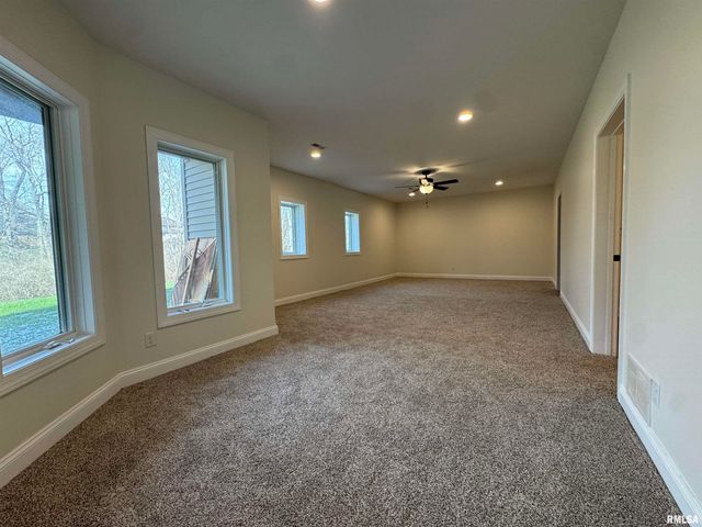 4335 Creek Drive, Springfield, IL 62711