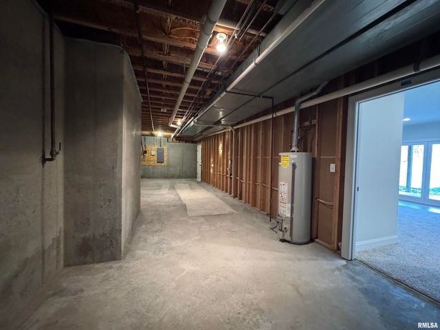 4335 Creek Drive, Springfield, IL 62711