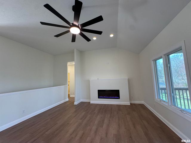 4335 Creek Drive, Springfield, IL 62711